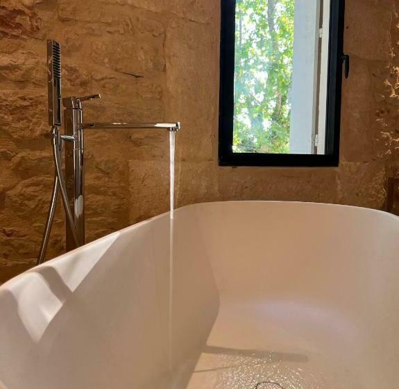 חדר סטנדרט עם מיטת קינג, Domaine De La Trinité Montpellier Aéroport Plages Arena Zénith