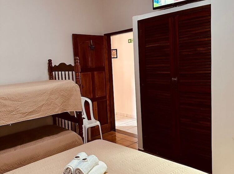 Семейный Номер, Pousada Amanhecer Do Itaguá