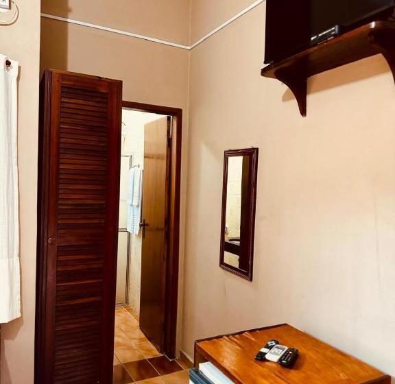 Номер Стандарт Трехместный, Pousada Amanhecer Do Itaguá