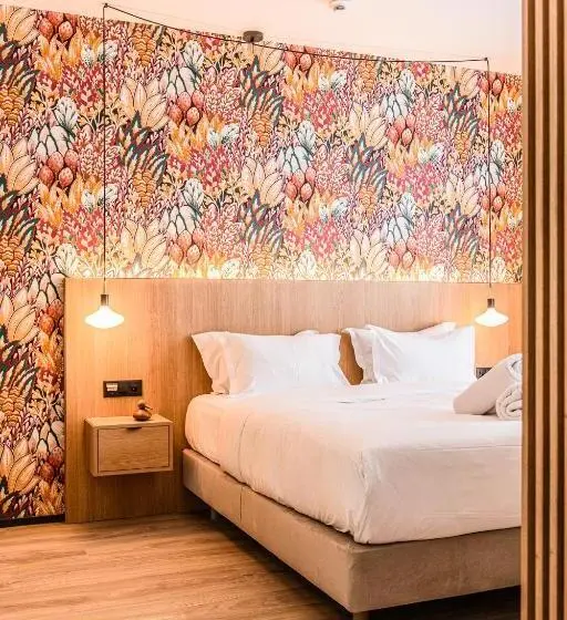 Junior Suite, Afterwork