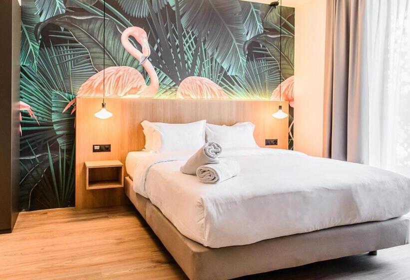 Family Suite, Afterwork