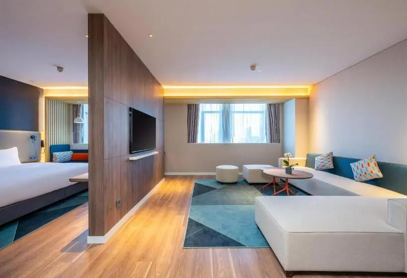 キングサイズベッドのスイートルーム, Holiday Inn Express Xinji City Center, An Ihg