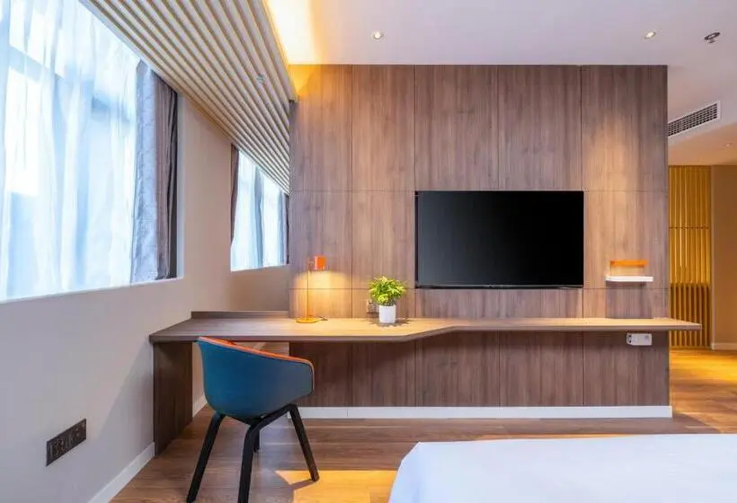 キングサイズベッドのスイートルーム, Holiday Inn Express Xinji City Center, An Ihg