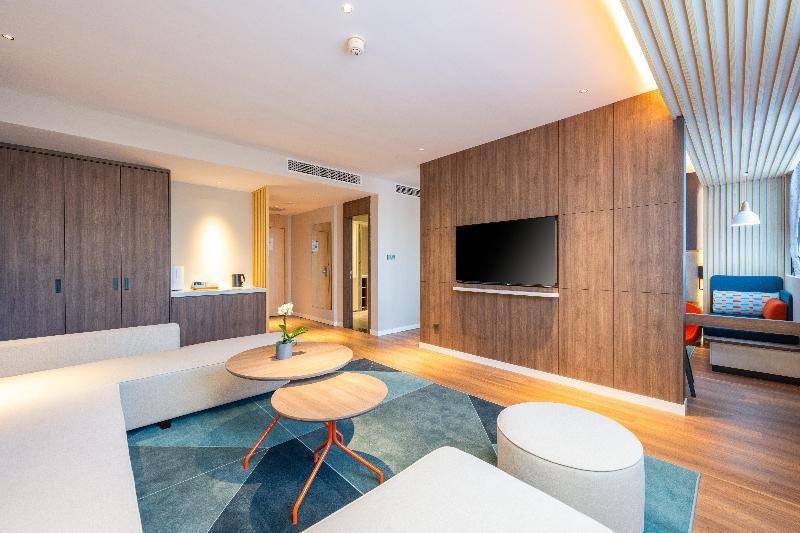 キングサイズベッドのスイートルーム, Holiday Inn Express Xinji City Center, An Ihg