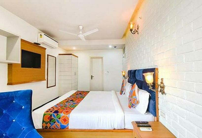 غرفة إدارية ثلاثية, Fabhotel Nh7