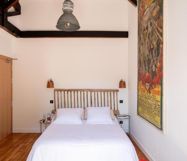 Номер Deluxe с Балконом, Auberge Hiribarren