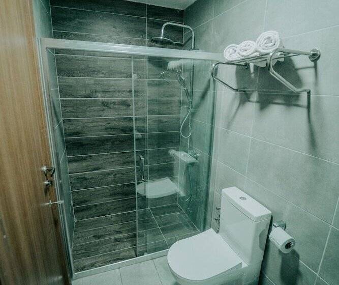 اتاق لوکس, Grand Quars