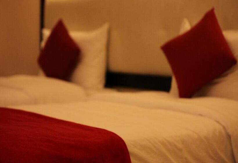 Deluxe Room Mountain View, Al Murjan Palace Hotel Jounieh