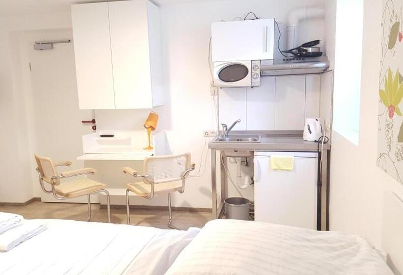 اتاق استاندارد, Aparthotel B & L