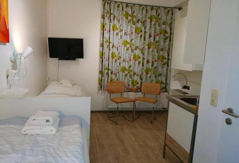 اتاق لوکس, Aparthotel B & L