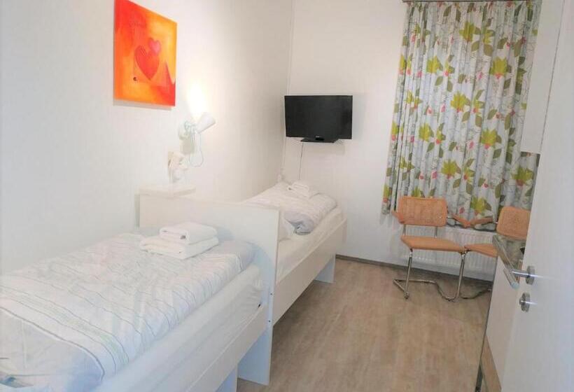 اتاق لوکس, Aparthotel B & L