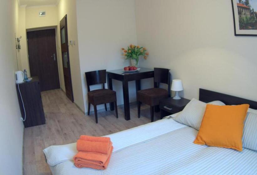 اتاق استاندارد یک نفره, Bedrooms Piotrkowska 64