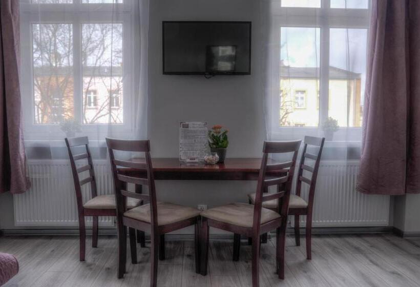 آپارتمان 2 خوابه, Bedrooms Piotrkowska 64