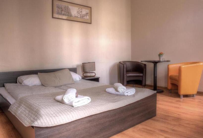 استودیوی استاندارد, Bedrooms Piotrkowska 64