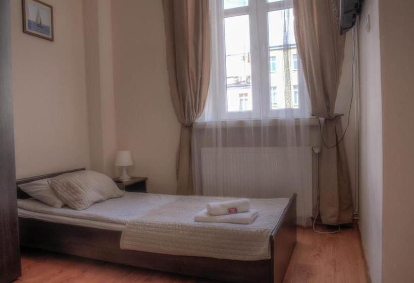 Студия Стандарт, Bedrooms Piotrkowska 64