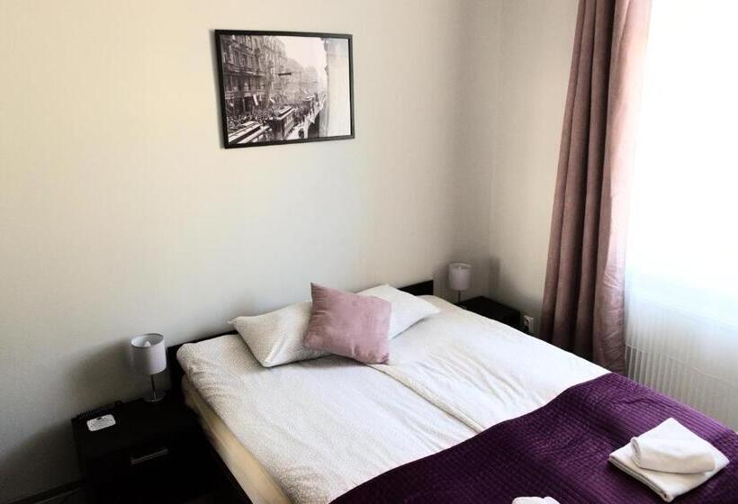 Номер Стандарт Трехместный, Bedrooms Piotrkowska 64
