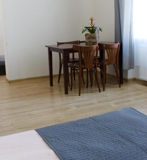 Семейный Номер Классика, Bedrooms Piotrkowska 64