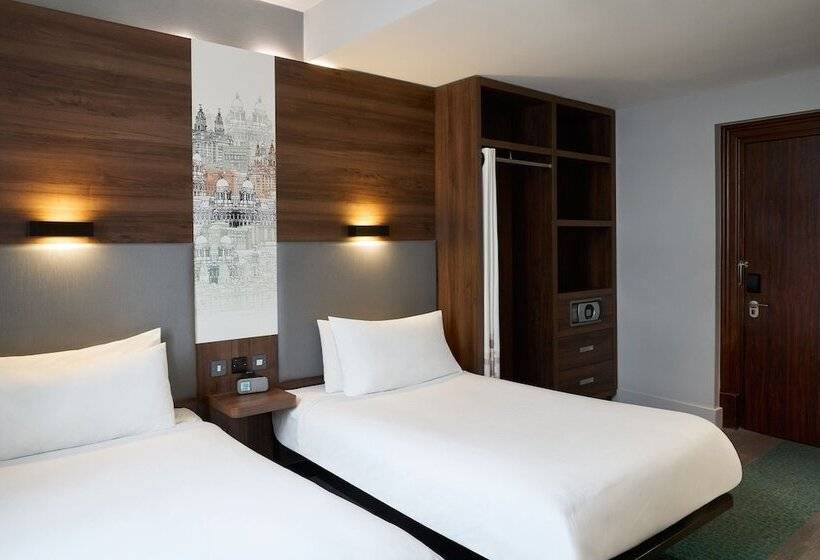 غرفة قياسية, Aloft Liverpool