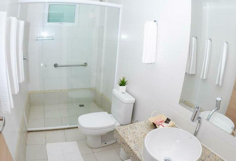 豪华三人间, Br Suítes