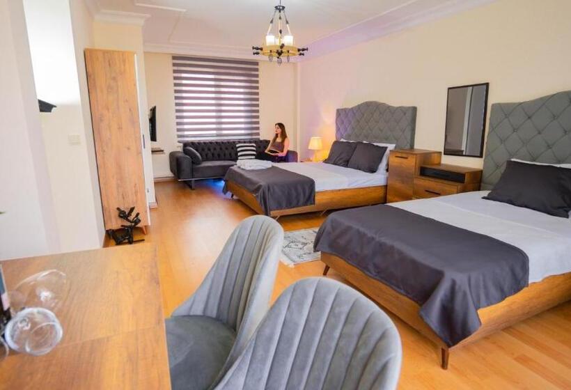 バルコニー付きスタンダードトリプルルーム, Cihangir By Aydin Suite