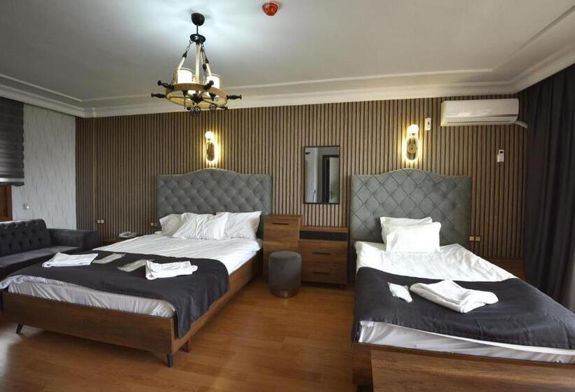 バルコニー付きスタンダードトリプルルーム, Cihangir By Aydin Suite