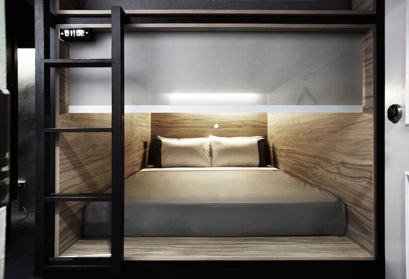 تختخواب در اتاق مشترک, The Pod At Beach Road Boutique Capsule