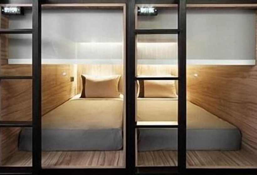 تختخواب در اتاق مشترک, The Pod At Beach Road Boutique Capsule