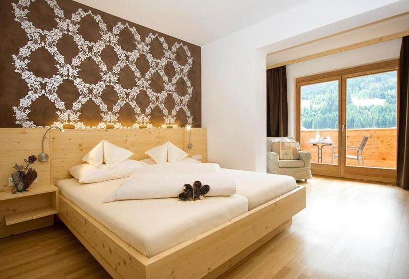 Quarto Estandar com Sacada, Der Paternwirt