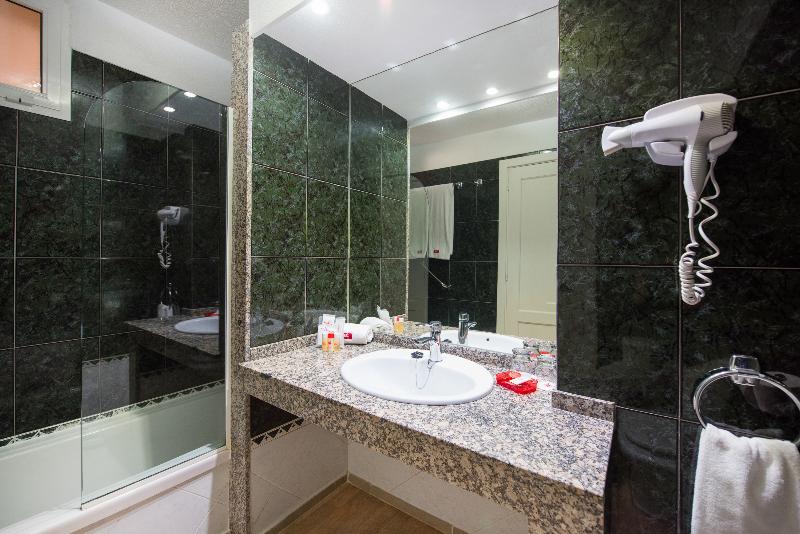 חדר דלוקס, Grand Zuri Dumai