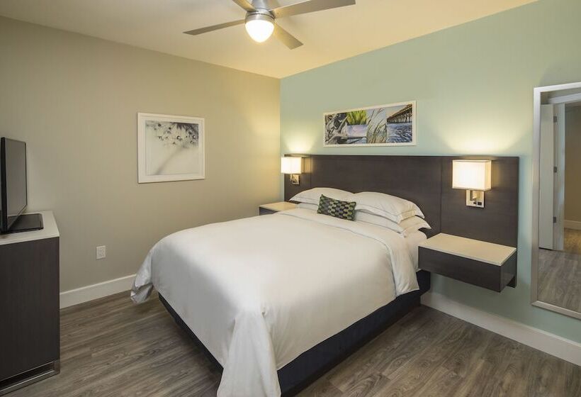 3 Bedroom Suite, Hilton Grand Vacations Club Ocean 22 Myrtle Beach