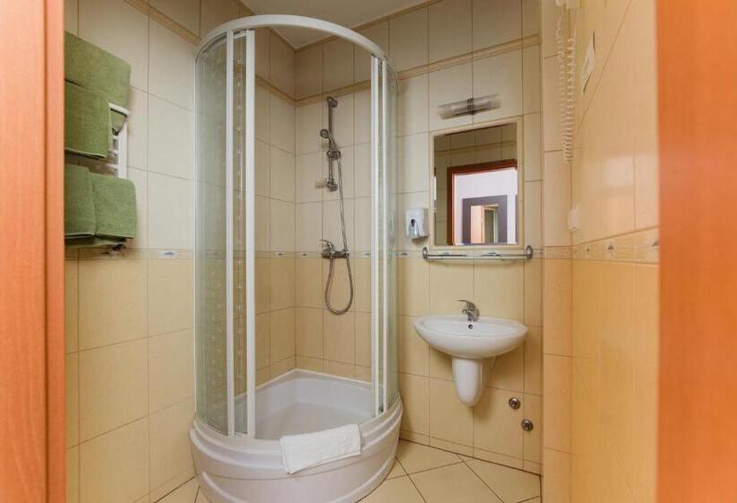 带阳台标准四人间, Karpackie Pokoje