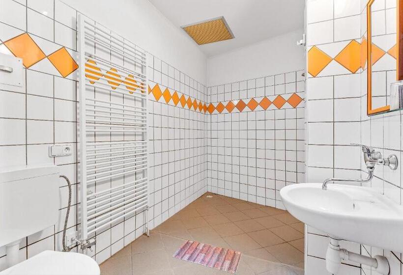 Номер Стандарт, Obecní Dům