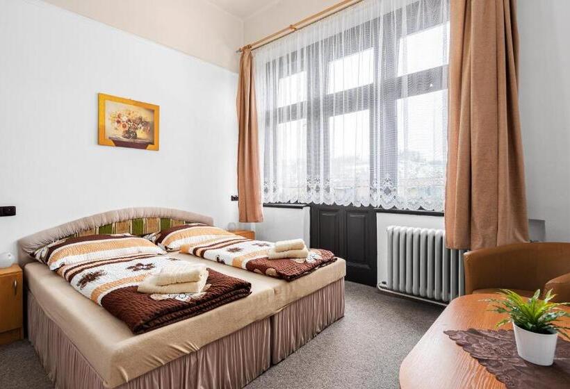 Номер Стандарт, Obecní Dům