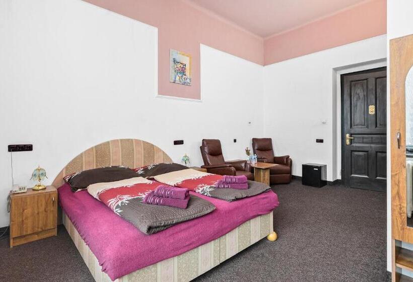 Номер Стандарт, Obecní Dům