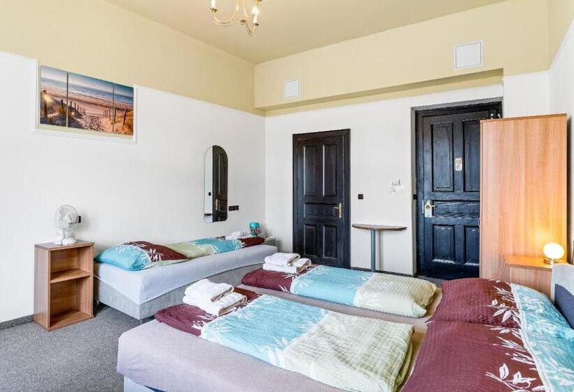 Номер Стандарт Трехместный, Obecní Dům