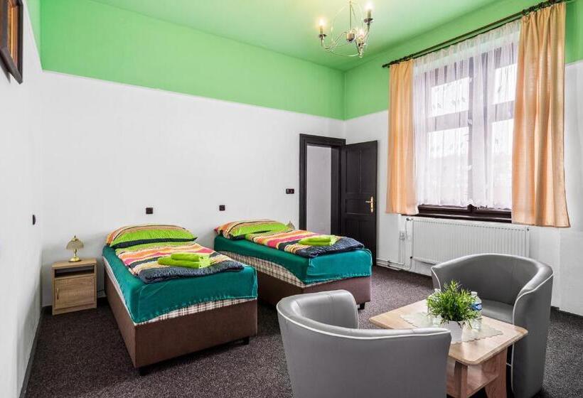 Четырехместный Номер Стандарт, Obecní Dům