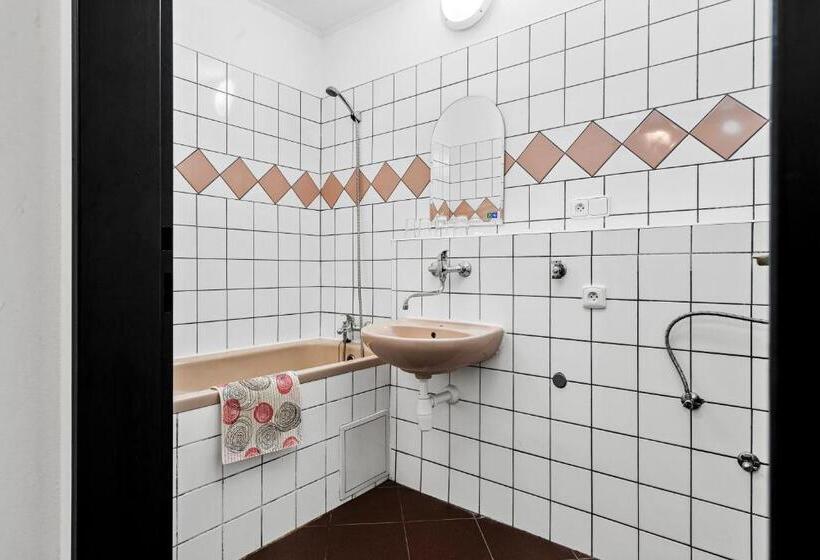 Quarto Quádruplo Estandar, Obecní Dům