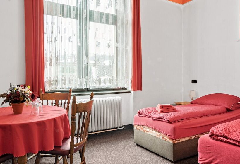 四人标准间, Obecní Dům