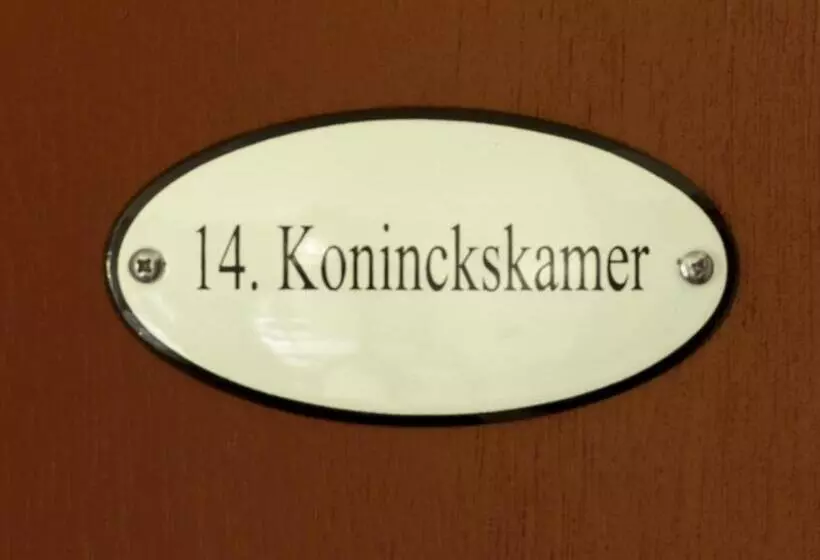 Standard Triple Room with Terrace, Restaurant Oortjeshekken
