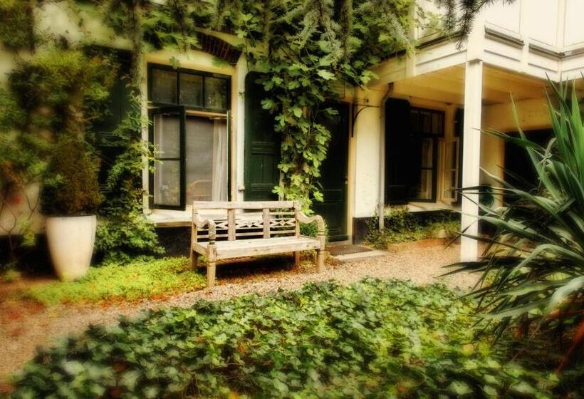 اتاق استاندارد سه تخته با چشمانداز باغ, Restaurant Oortjeshekken