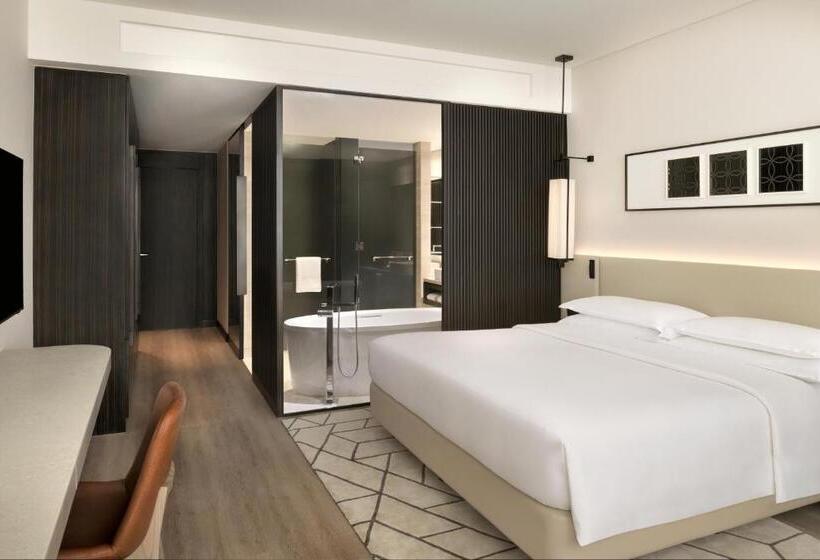Номер Deluxe Кровать Кинг, Sheraton Grand Hotel, Dubai