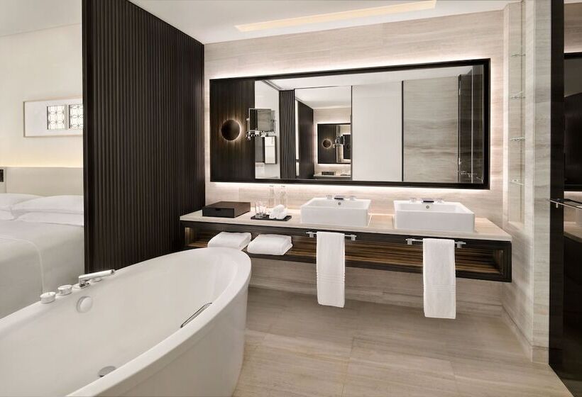 Люкс Повышенной Комфортности, Sheraton Grand Hotel, Dubai