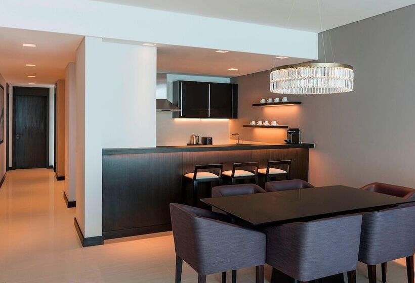 带3个卧室的公寓, Sheraton Grand Hotel, Dubai