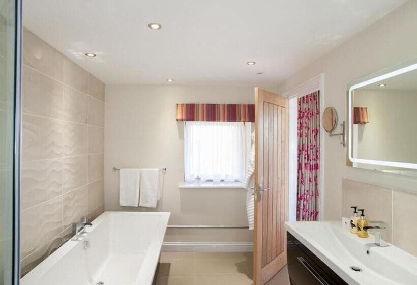 スーペリアールーム, The Horn Of Plenty