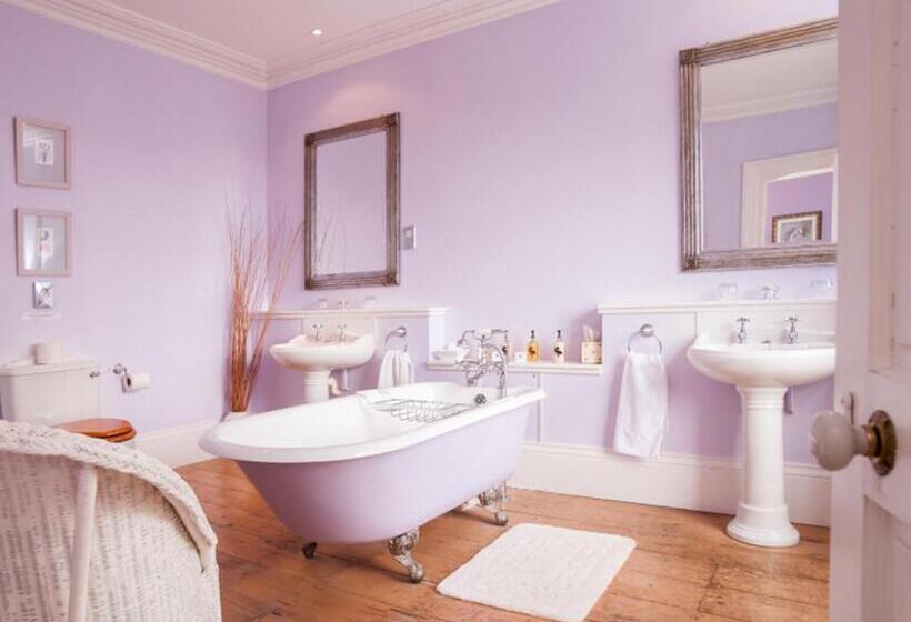 スーペリアールーム, The Horn Of Plenty