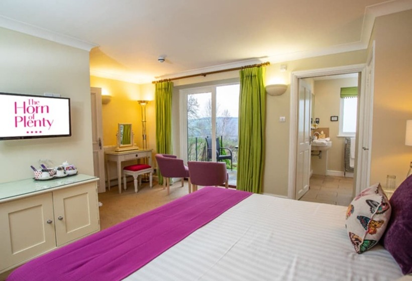 ベーシックルーム, The Horn Of Plenty