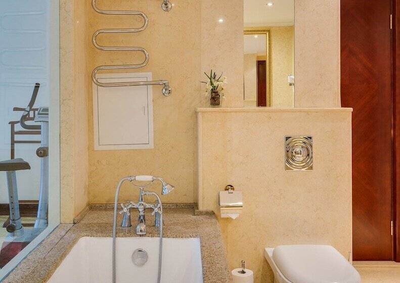 سوییت, The Rooms Boutique