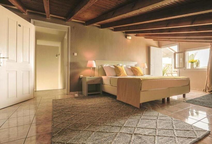 Четырехместный Номер Стандарт, Thalassa Cape Philian Collection