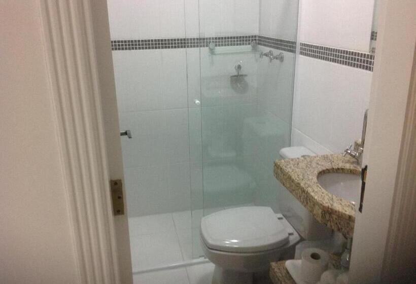 اتاق استاندارد, Upper