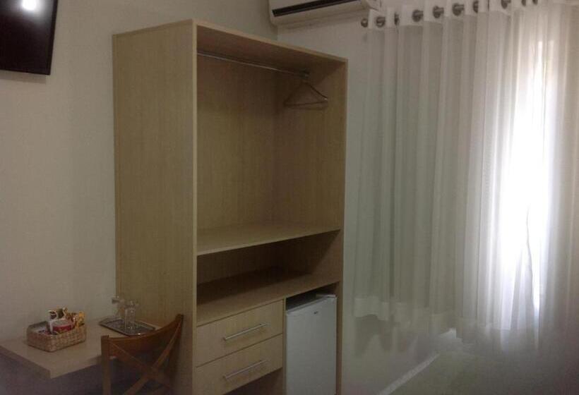 اتاق استاندارد یک نفره, Upper